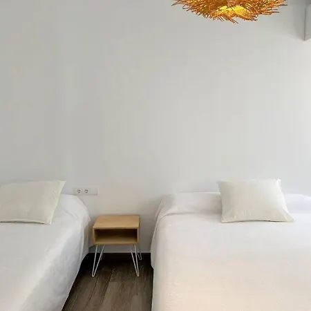 Passeig Ii - In Center With Sea Views