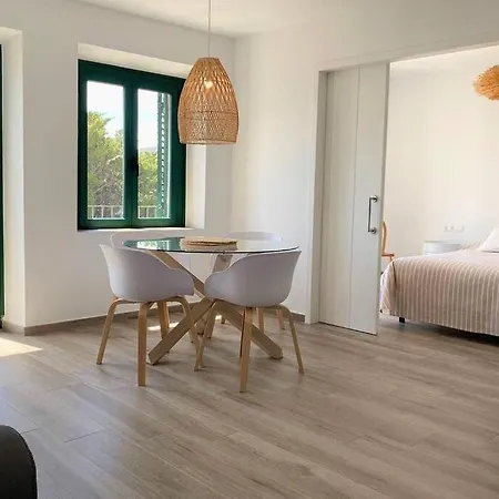 Passeig Ii - In Center With Sea Views *